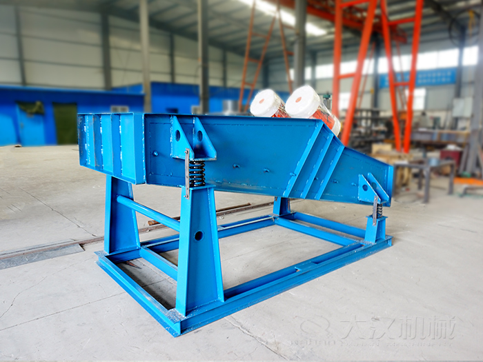 大型振動篩主要是用來篩分煤礦，礦石一些大型的篩分場地中。